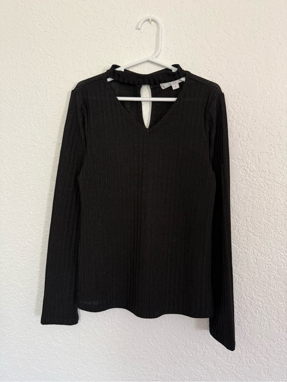 Peyton Bre Black Long-Sleeve Ribbed Top with iV-Notch and Collar